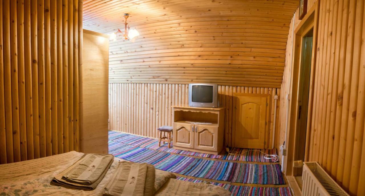 Casa Rares Сучевица Экстерьер фото