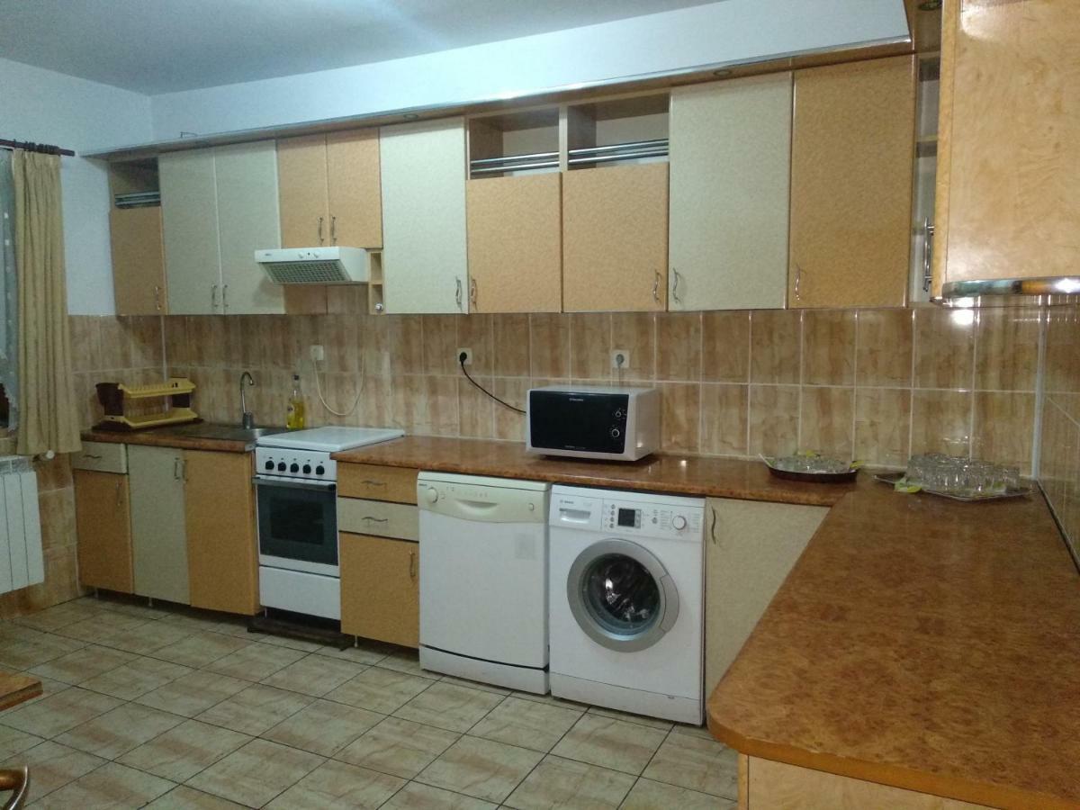 Casa Rares Сучевица Экстерьер фото