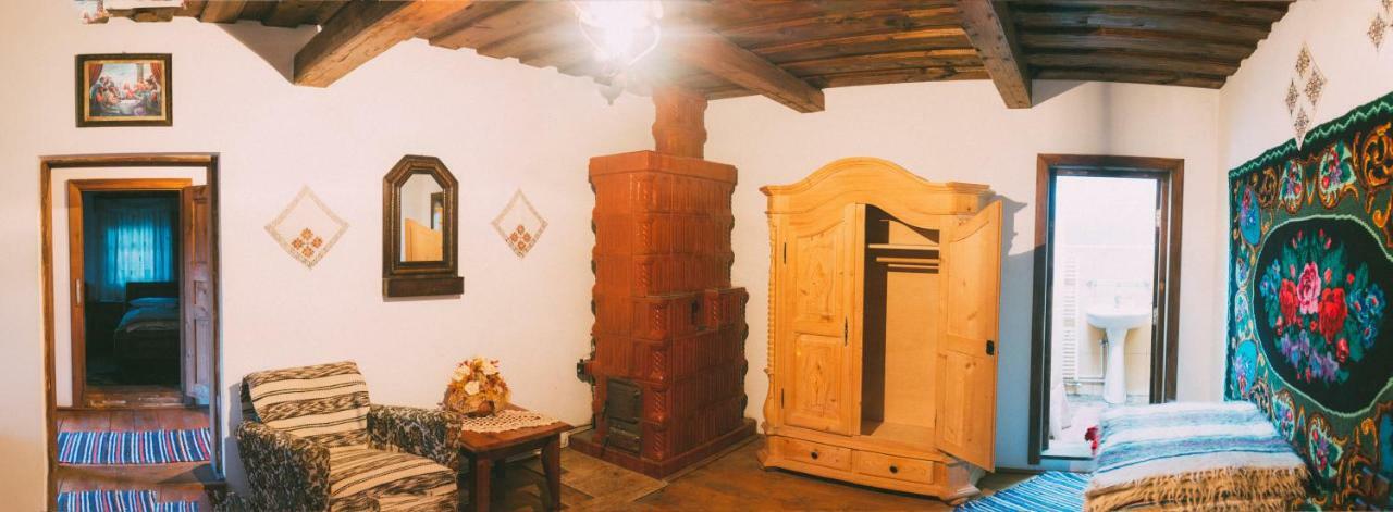 Casa Rares Сучевица Экстерьер фото